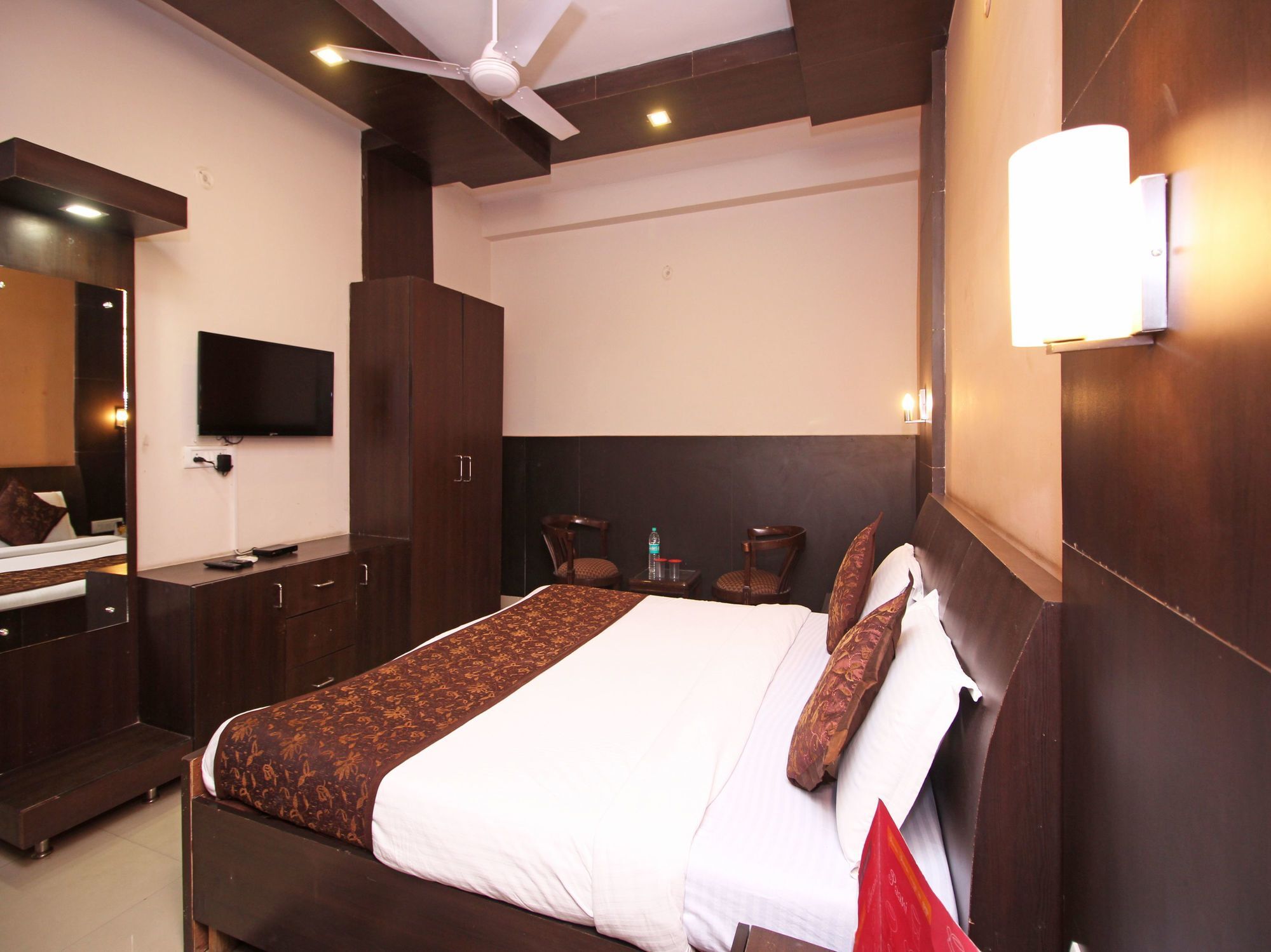 Oyo 576 Hotel Shree Kanta Residency Gurgaon Exteriör bild