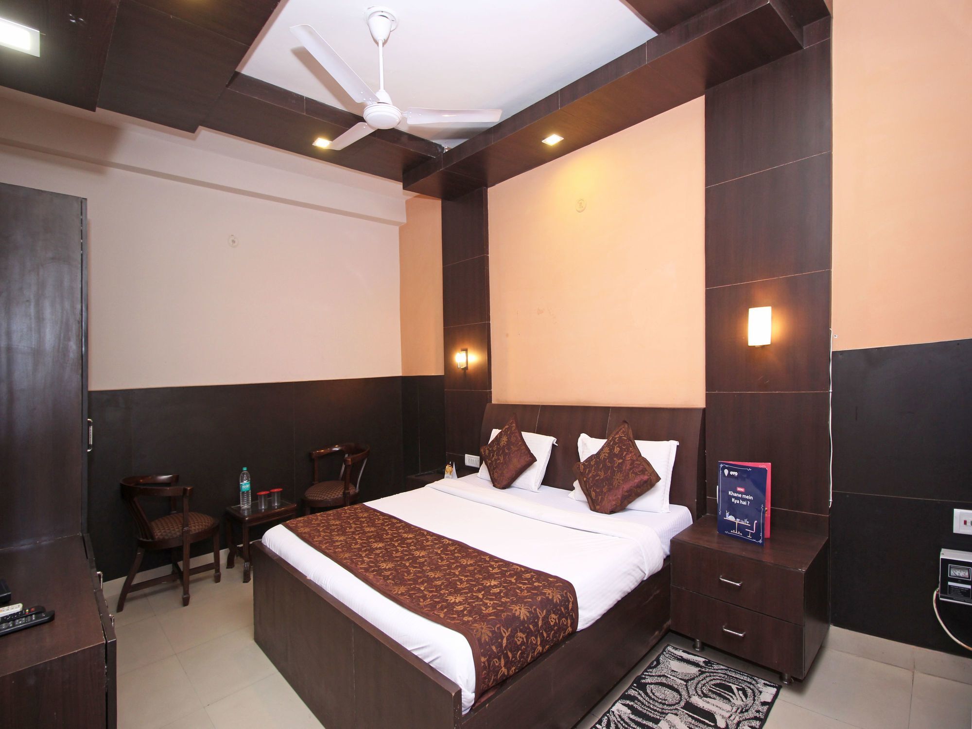 Oyo 576 Hotel Shree Kanta Residency Gurgaon Exteriör bild